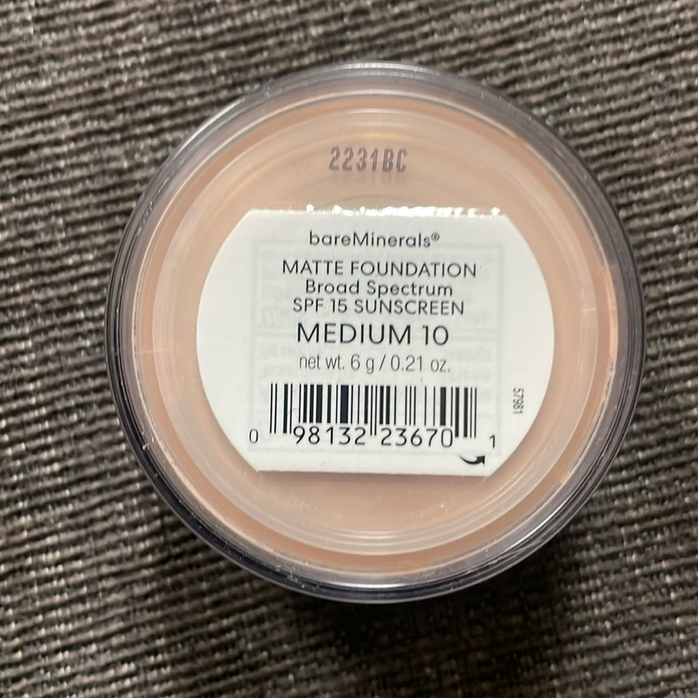 Medium 10 BareMinerals Original MATTE LOOSE POWDER FOUNDATION SPF 15 sunscreen